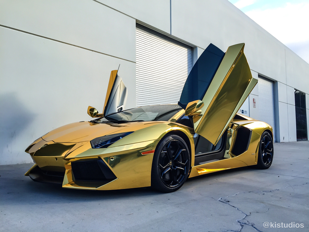 Gold Lamborghini Aventador - KI Studios
